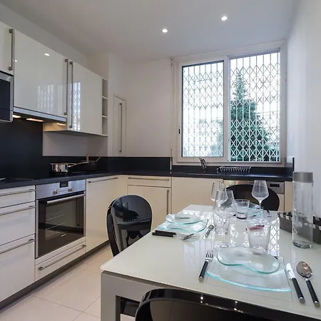 Victor Hugo - 2 Chambres - Centre Ville Apartment Nice
